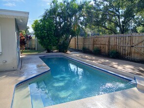 5682 45th Ave N in Kenneth City, FL - Building Photo - Building Photo