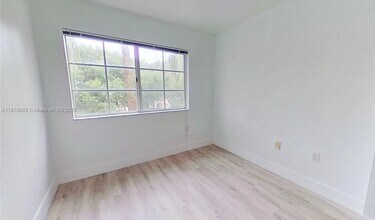 2544 Centergate Dr in Miramar, FL - Building Photo - Building Photo