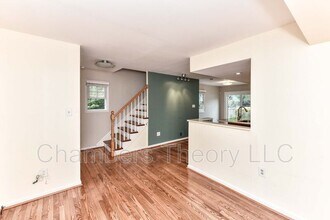 318 E Windsor Ave in Alexandria, VA - Building Photo - Building Photo