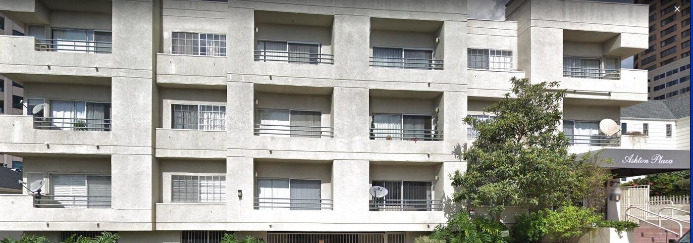 10475 Ashton Ave in Los Angeles, CA - Building Photo