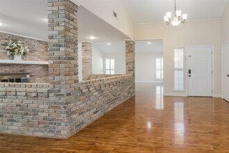 715 Trademark Pl in Houston, TX - Building Photo - Building Photo