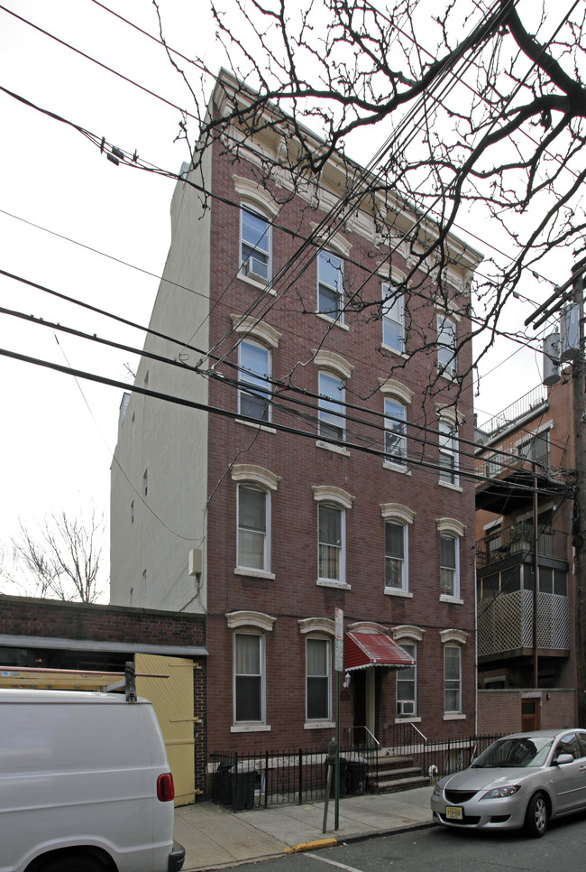 259 3rd St in Hoboken, NJ - Foto de edificio - Building Photo