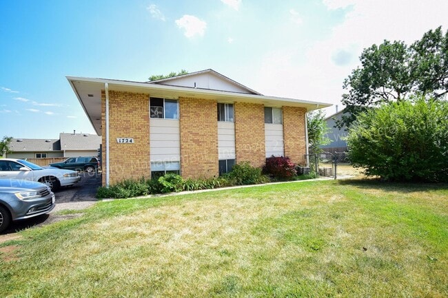 1724 Larch St in Fort Collins, CO - Building Photo - Building Photo