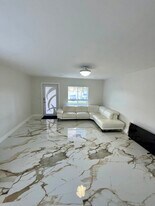 7262 NW 3rd St in Miami, FL - Building Photo