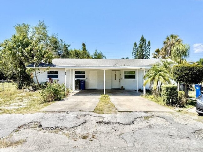 605 64th Ave W in Bradenton, FL - Building Photo - Building Photo