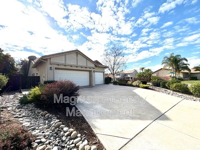 property at 31875 Cercle Chambertin