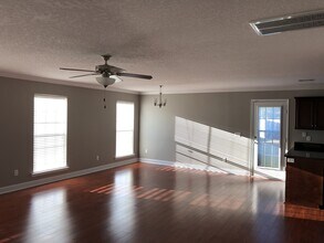 642 Piedmont Ave in Hinesville, GA - Building Photo - Building Photo