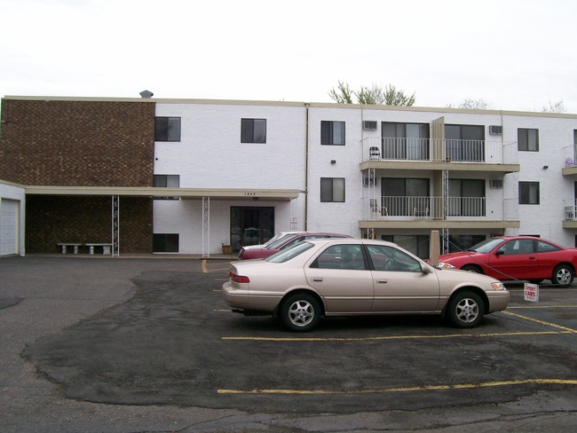 Engels Apartments in Anoka, MN - Building Photo - Building Photo