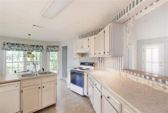 1097 Kearney Ln in Powder Springs, GA - Building Photo - Building Photo