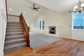 18683 Heskett Ct in Oregon City, OR - Building Photo - Building Photo