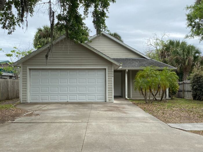 406 Louise Ave in New Smyrna Beach, FL - Building Photo