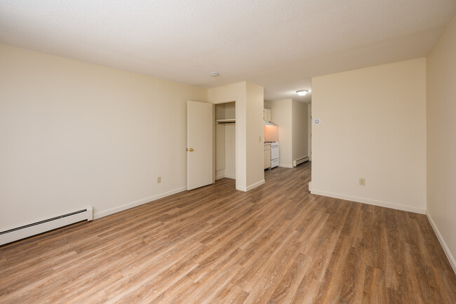 East Bay Apartments in Taunton, MA - Building Photo - Interior Photo