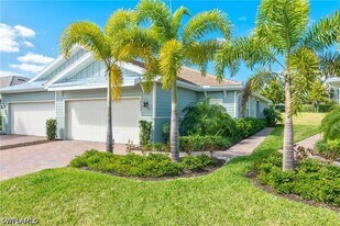 14559 Edgewater Cir in Naples, FL - Building Photo