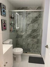 833 Riverside Dr in Coral Springs, FL - Building Photo - Building Photo