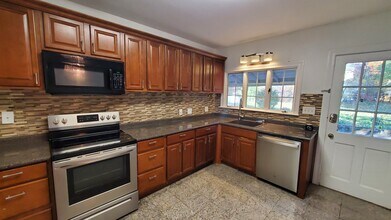 10 Webster St in Winchester, MA - Building Photo - Building Photo