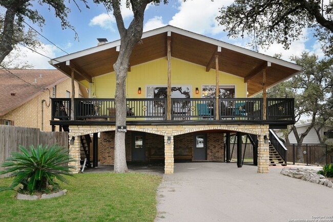 property at 1087 Driftwind Dr