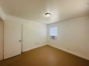 2220 7th St S in St. Petersburg, FL - Building Photo - Building Photo