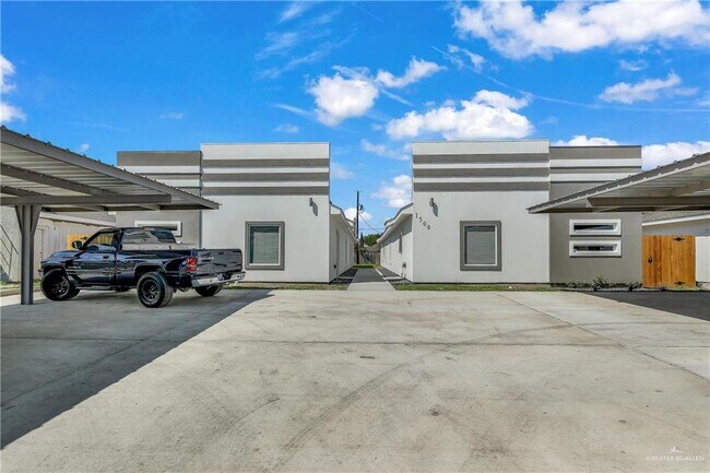 property at 1500 W Heritage Dr
