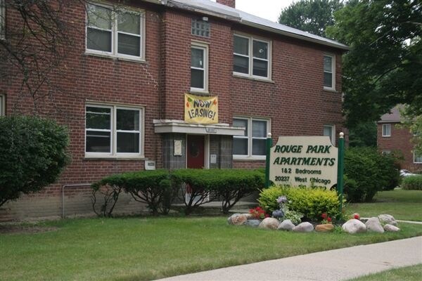 Detroit Luxury Living Apartments in Detroit, MI - Building Photo