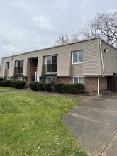 1516 Avery St in Cuyahoga Falls, OH - Building Photo - Building Photo