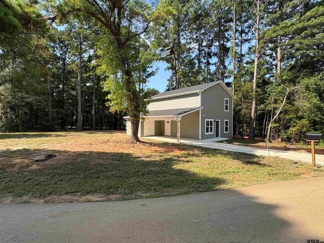 property at 305 Post Oak Dr