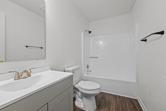 1022 Fir Pl in Greensboro, NC - Building Photo - Building Photo