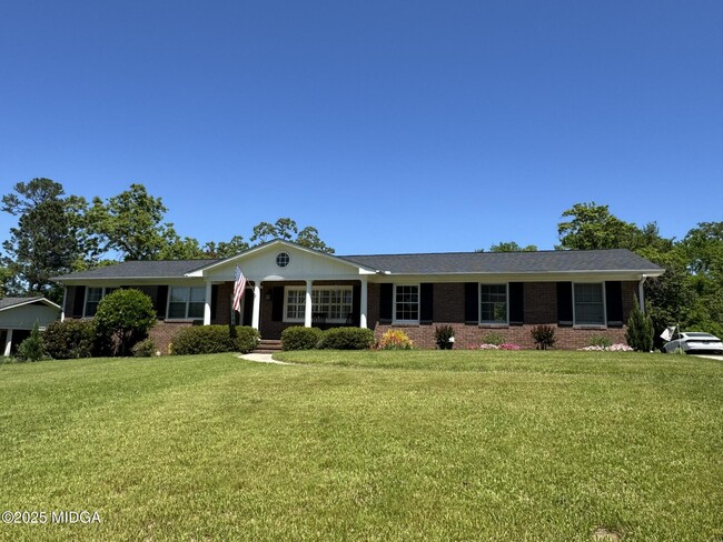 property at 3053 Stuart Dr