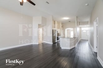 9812 Cristina Dr in Riverview, FL - Building Photo - Building Photo