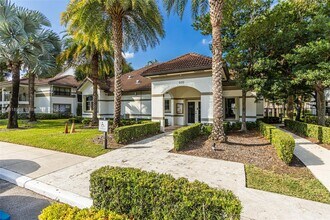 650 S Park Rd in Hollywood, FL - Building Photo - Building Photo