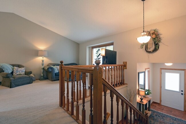 1613 Boardwalk in Eagan, MN - Building Photo - Building Photo