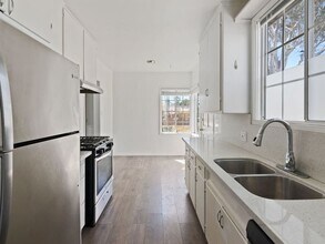 2117 Stewart St in Santa Monica, CA - Building Photo - Building Photo