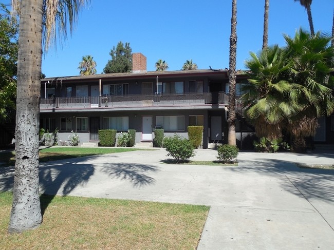 West Covina Terrace Apartments in West Covina, CA - Building Photo - Building Photo