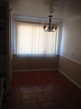 5320 Gipsy Ave in Las Vegas, NV - Building Photo - Building Photo