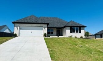 29 Tara Dr in Medina, TN - Building Photo