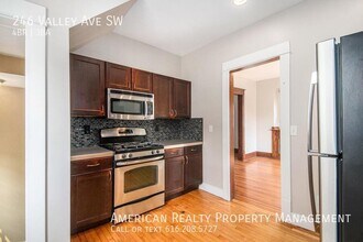 246 Valley Ave SW in Grand Rapids, MI - Building Photo - Building Photo