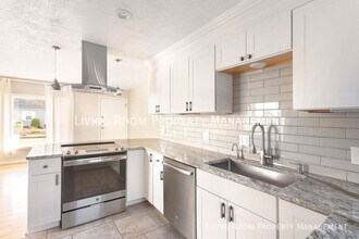 2935 SE 77th Ave in Portland, OR - Building Photo - Building Photo