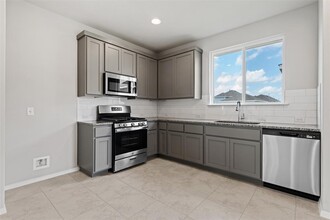1337 Goforth Rd in Niederwald, TX - Building Photo - Building Photo