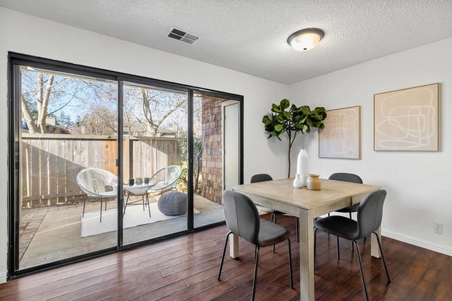2206 La Terrace Cir in San Jose, CA - Building Photo - Building Photo