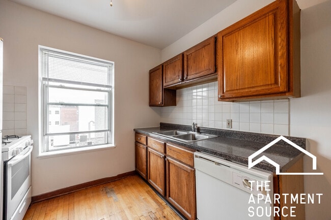 3153 W Argyle St in Chicago, IL - Building Photo - Building Photo