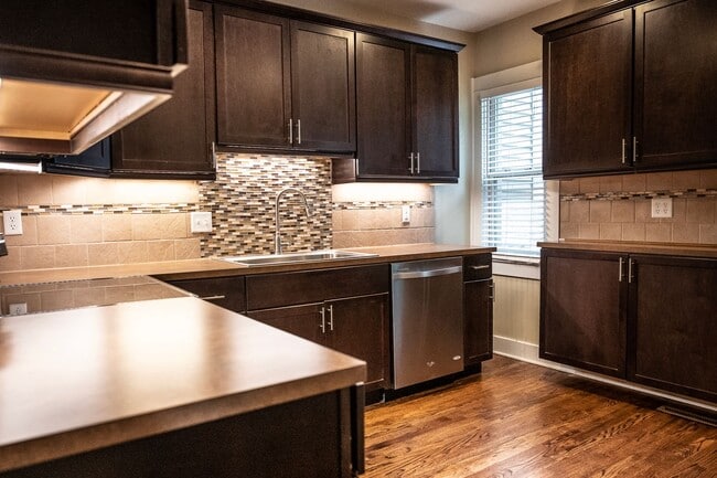 property at 5125 Walnut St