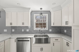 17 Champlain Dr in Old Lyme, CT - Building Photo - Building Photo