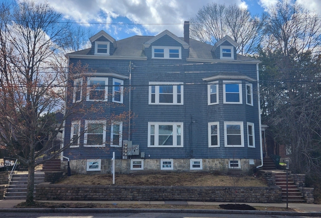 298 Tremont St in Newton, MA - Building Photo