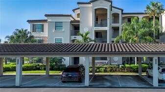16804 Vardon Ter, Unit 201 in Bradenton, FL - Building Photo