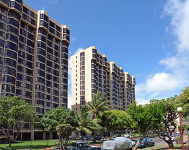 Country Club Plaza in Honolulu, HI - Building Photo - Building Photo