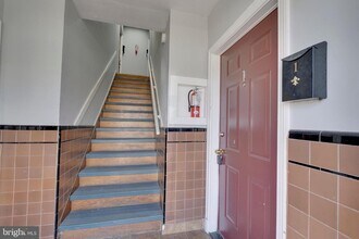 3806 39th St, Unit 3 in Brentwood, MD - Foto de edificio - Building Photo
