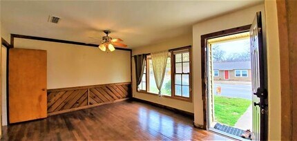 1111 Ave A in Denton, TX - Building Photo - Building Photo