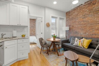 15 Snow Hill St in Boston, MA - Building Photo - Building Photo