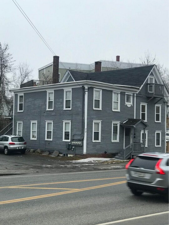 73 Mill St in Brunswick, ME - Foto de edificio