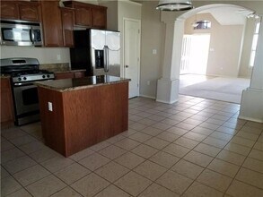 10040 Spotted Eagle Dr in El Paso, TX - Building Photo - Building Photo