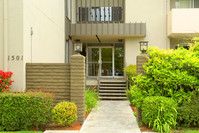 1501 Ralston Ave in Burlingame, CA - Foto de edificio - Building Photo